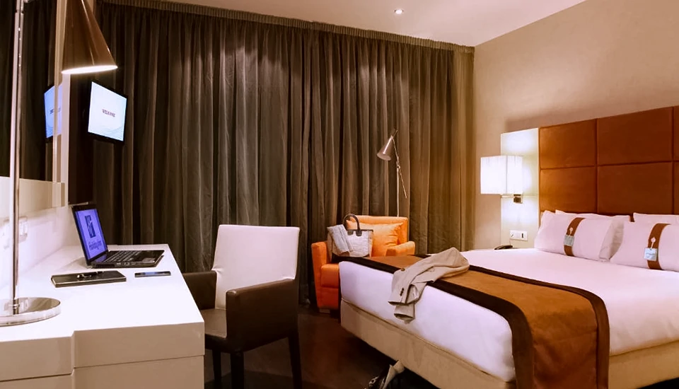 هتل هالیدی این تفلیس